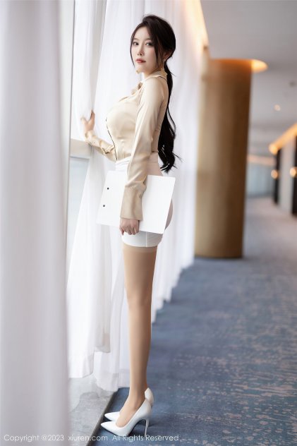 极品身材的性感美女小苑嫣性感诱人大胆写真海报