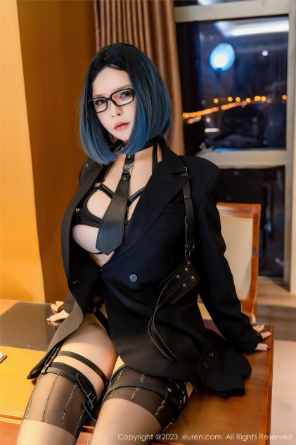 久久激情亚洲中文字幕海报