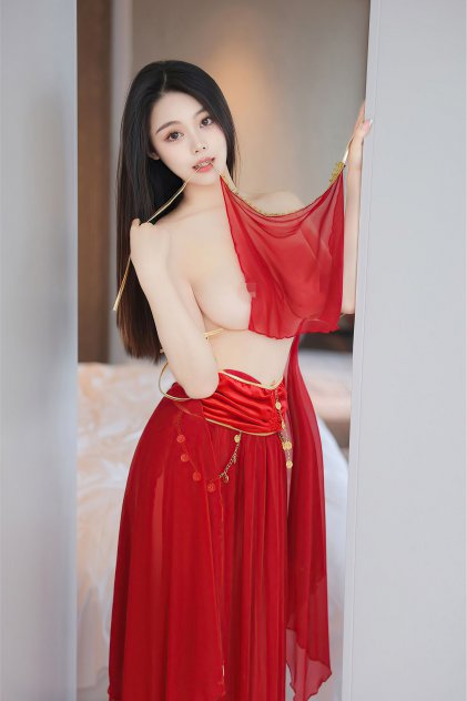 sm免费踩踏区美女的脚奴海报