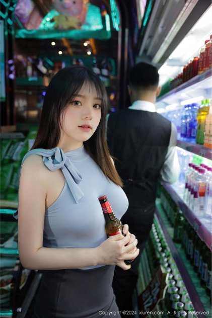 av免费网站在线看海报